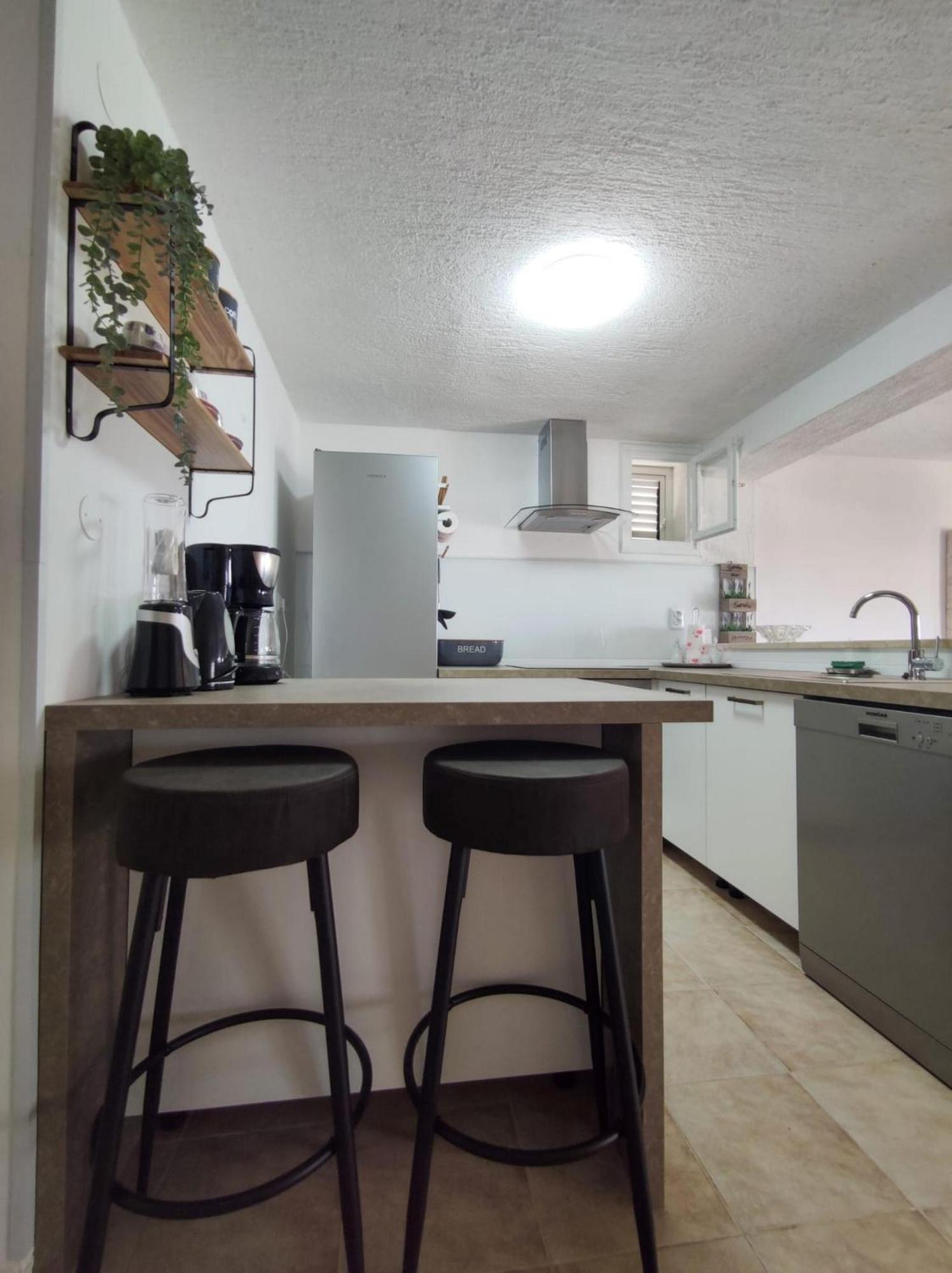 Scenic Sea View,Three Bedroom Villa With Pool Трогир Экстерьер фото